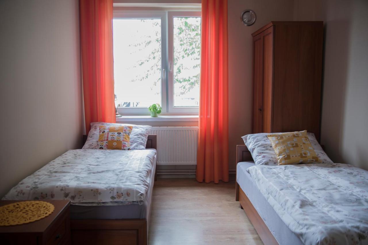 Pod Kogucikiem Aparthotel Krzyzanowice Buitenkant foto