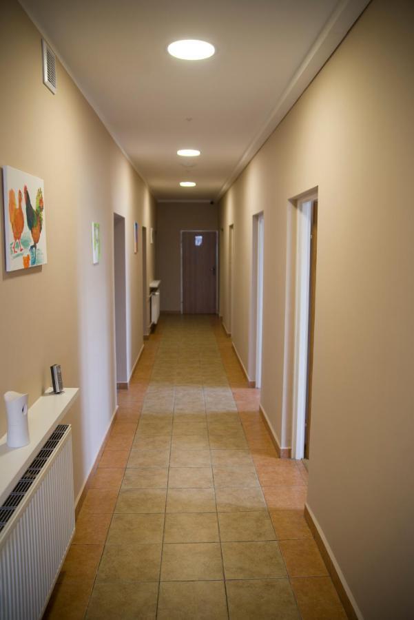 Pod Kogucikiem Aparthotel Krzyzanowice Buitenkant foto