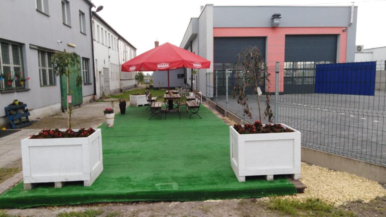 Pod Kogucikiem Aparthotel Krzyzanowice Buitenkant foto