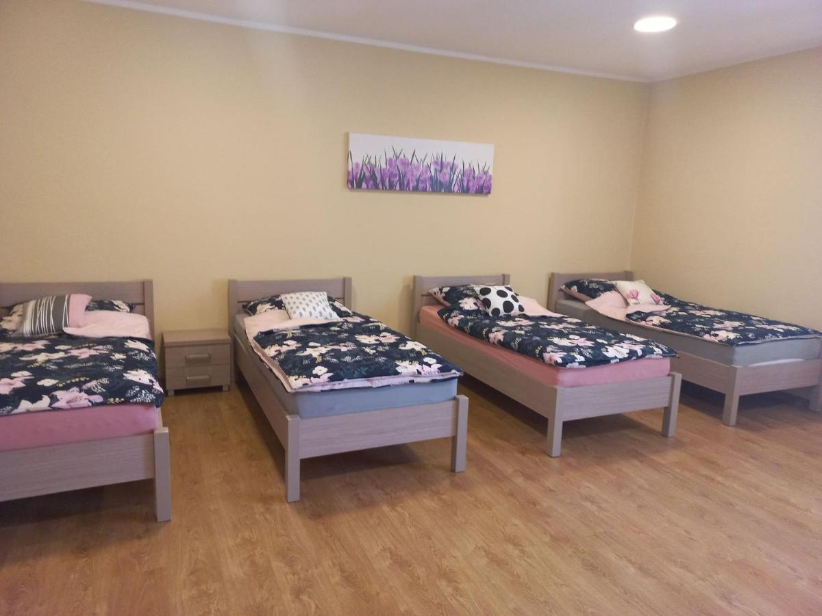Pod Kogucikiem Aparthotel Krzyzanowice Buitenkant foto