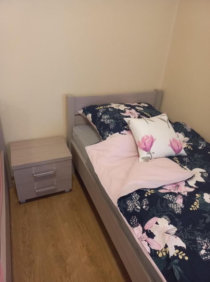Pod Kogucikiem Aparthotel Krzyzanowice Buitenkant foto